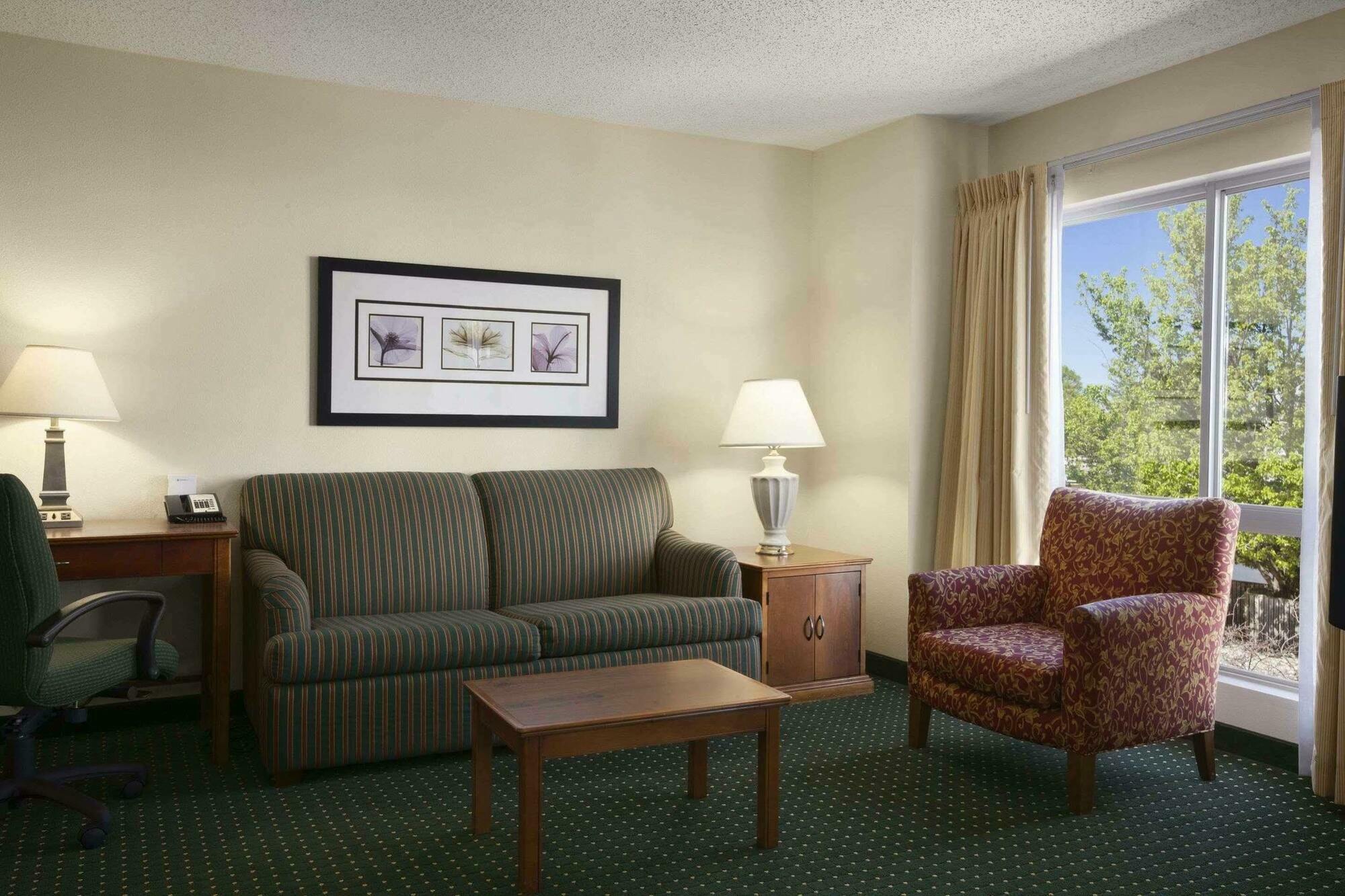 Hawthorn Suites By Wyndham Philadelphia Airport Экстерьер фото