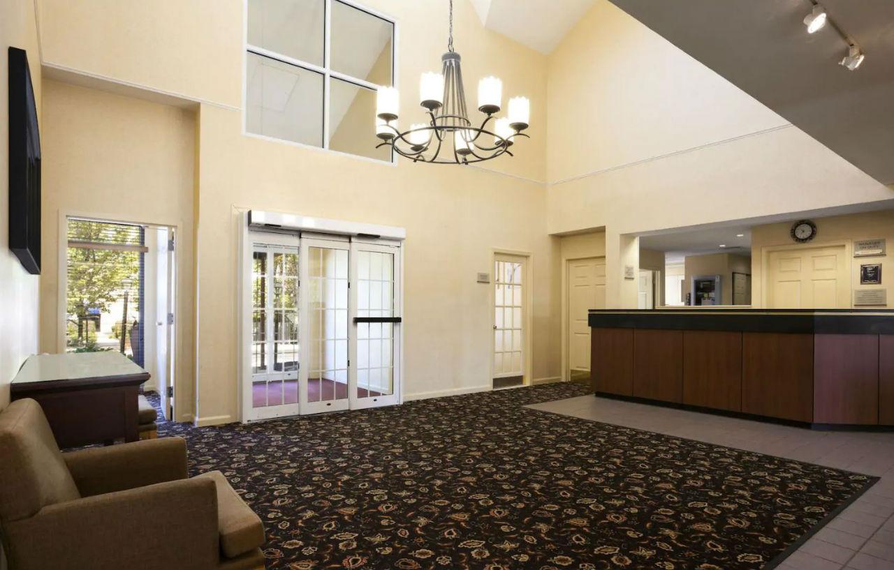 Hawthorn Suites By Wyndham Philadelphia Airport Экстерьер фото